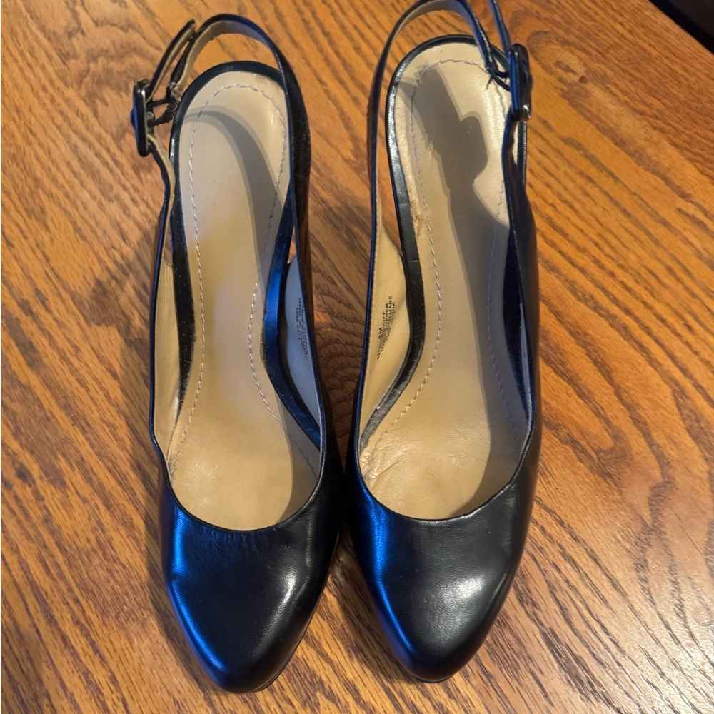 Nine West Black Leather Sling Back Heels